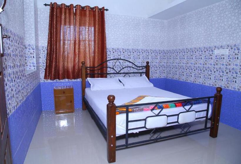 Hotel Sri Nandha Luxury Comforts