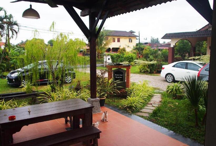 Pensão Family Lodge 25