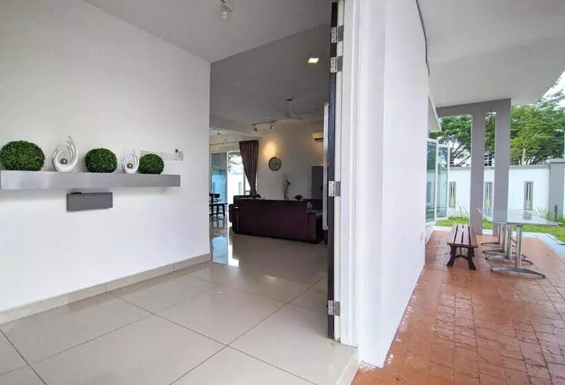 Majatalo Lux Villa 6rm 12 To 22 Pax Wifi Netflix Bbq Steamboat Games Beach Water Park