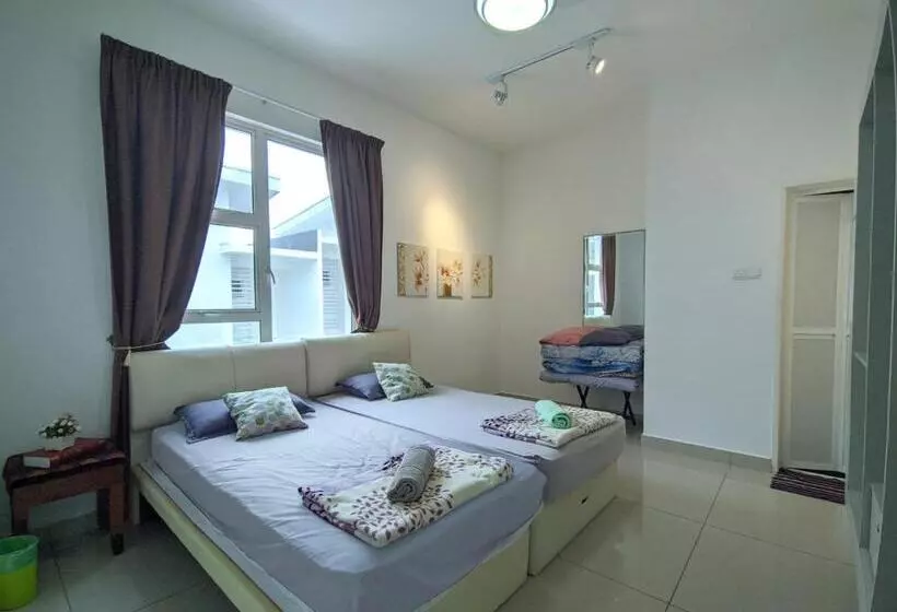 Majatalo Lux Villa 6rm 12 To 22 Pax Wifi Netflix Bbq Steamboat Games Beach Water Park