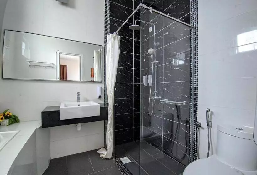 Majatalo Lux Villa 6rm 12 To 22 Pax Wifi Netflix Bbq Steamboat Games Beach Water Park