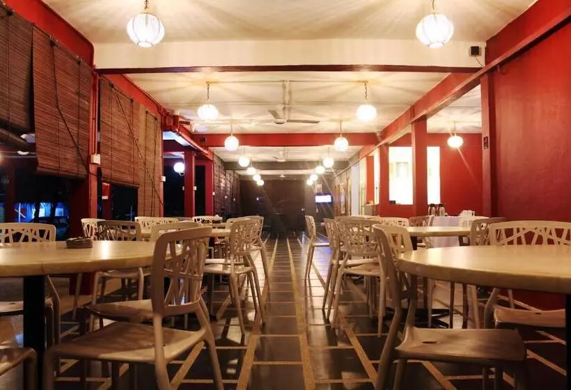 Majatalo Riverbank Dungun Guesthouse & Cafe