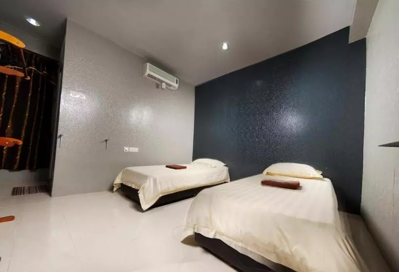 Majatalo Riverbank Dungun Guesthouse & Cafe