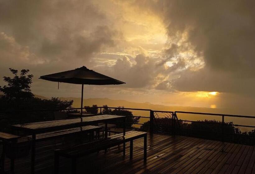 Sinurambi Bed & Breakfast   Mills Residence