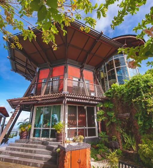 Sinurambi Bed & Breakfast   Mills Residence