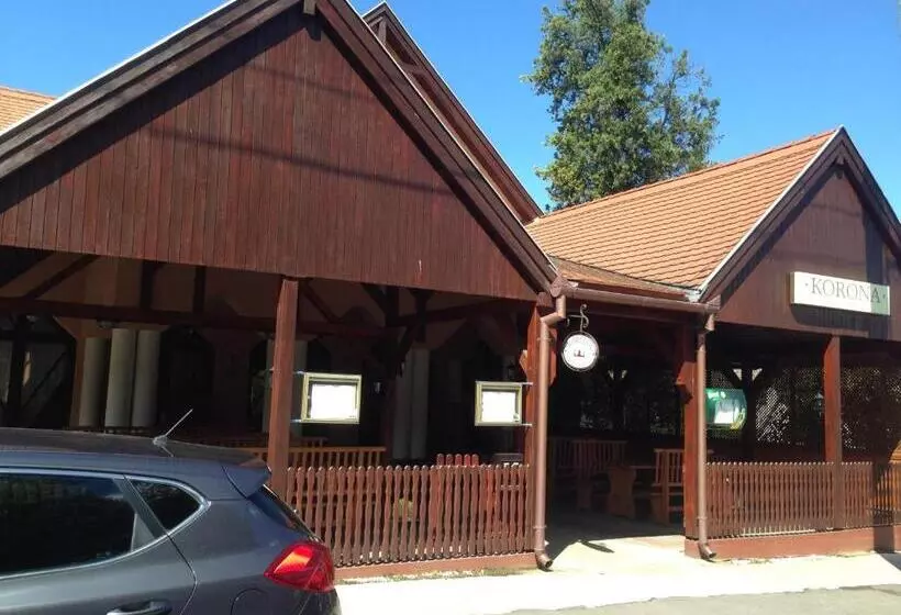 Aamiaismajoitus (B&B) Korona Panzió