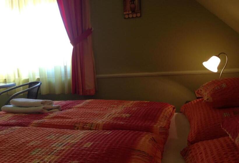 Bed and Breakfast Korona Panzió