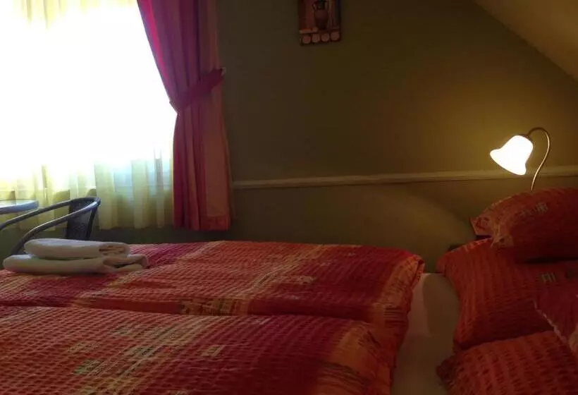 Aamiaismajoitus (B&B) Korona Panzió