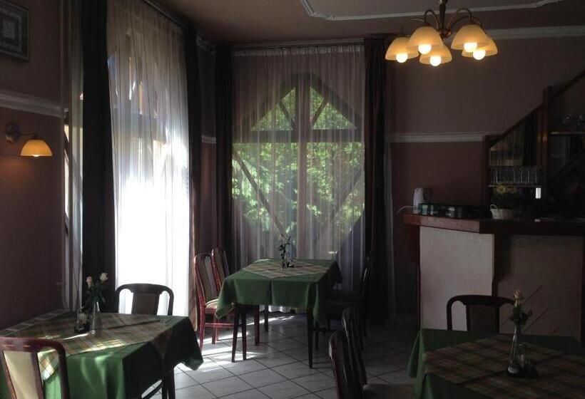 Bed and Breakfast Korona Panzió