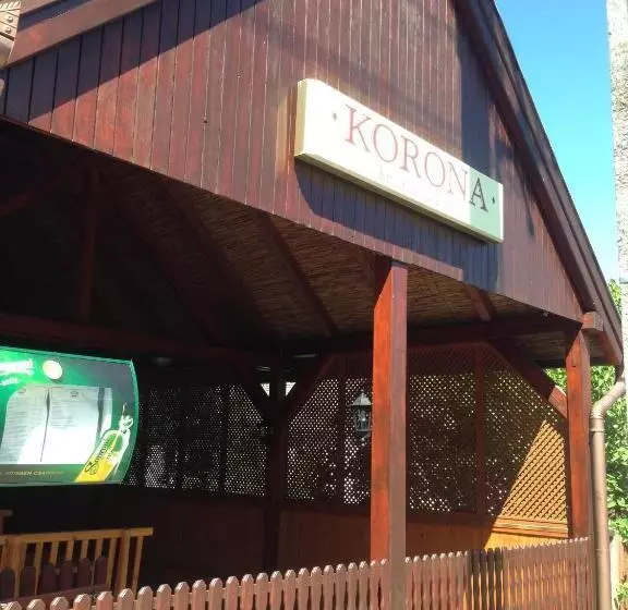 Aamiaismajoitus (B&B) Korona Panzió