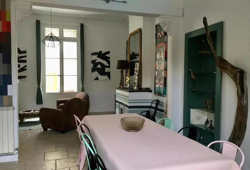 ベッドアンドブレックファースト La Casa Deva   Maison D Artistes