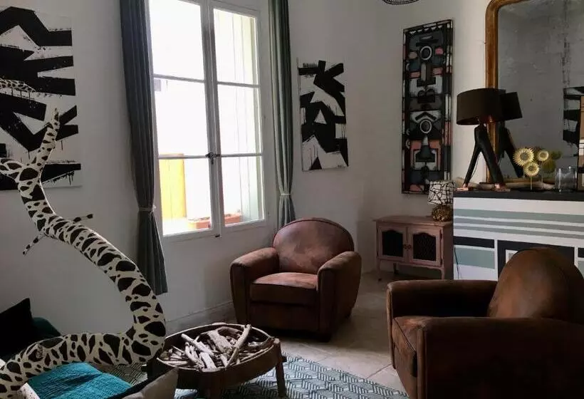 ベッドアンドブレックファースト La Casa Deva   Maison D Artistes