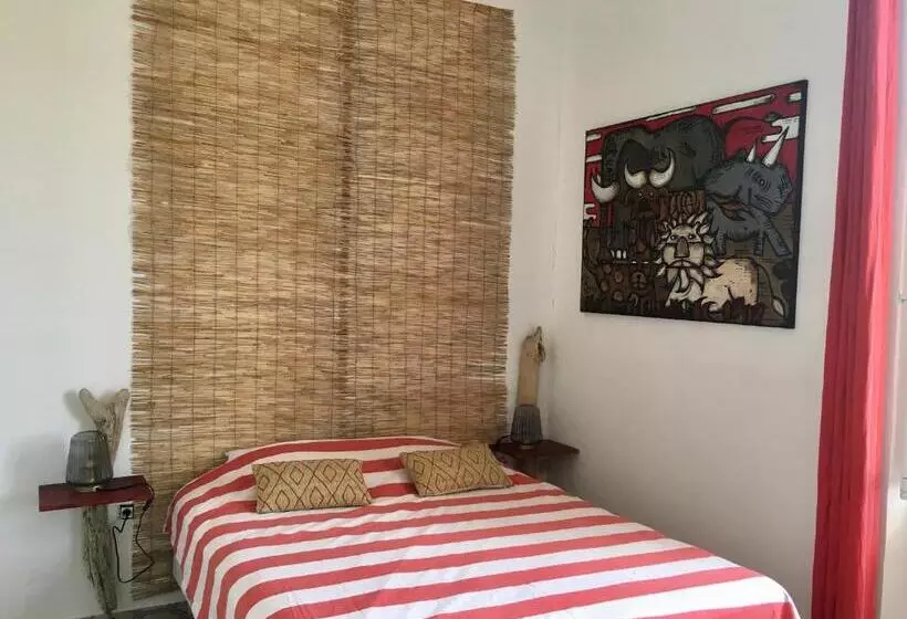 ベッドアンドブレックファースト La Casa Deva   Maison D Artistes