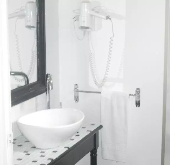 Hotelli Hôtel Saint Louis Chambres Et Appartement