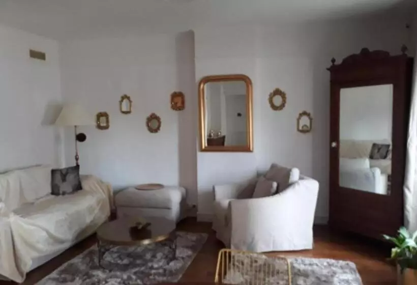 Hotelli Hôtel Saint Louis Chambres Et Appartement