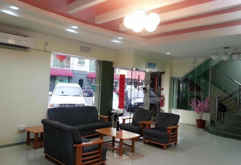 בית מלון כפרי Istana Monaco