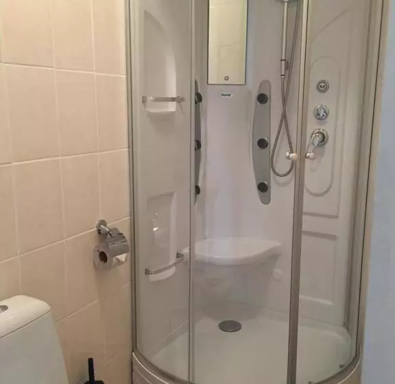 هتل Viona