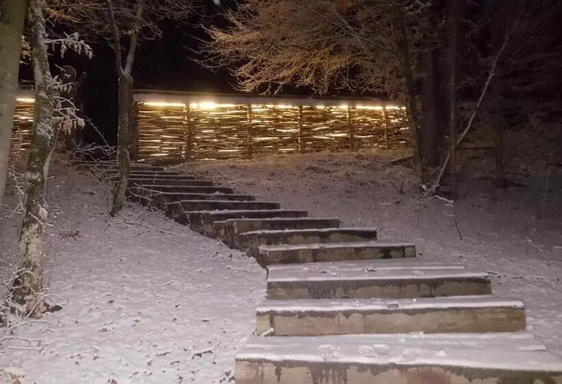 Majatalo Cabana Izvoranu