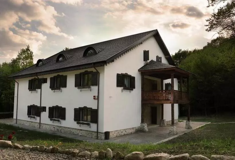 Majatalo Cabana Izvoranu