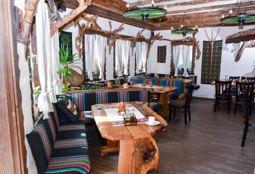 פנסיון Complex Starite Kashti