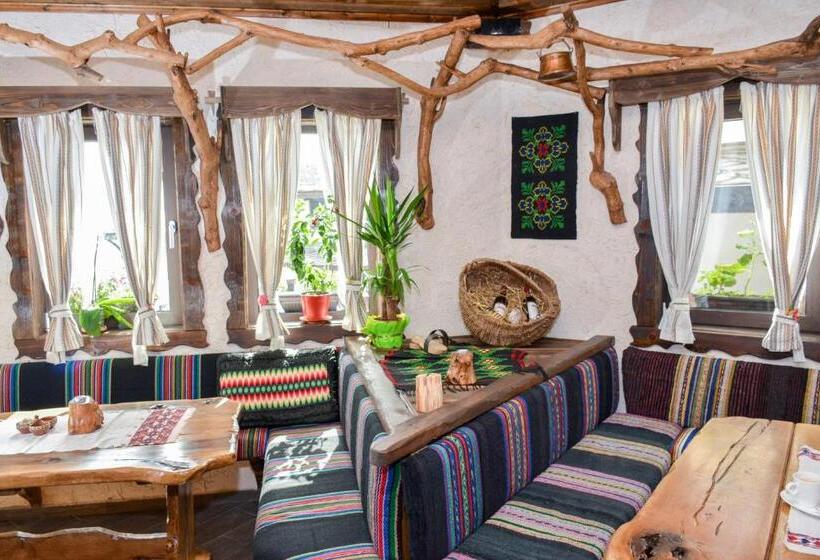 פנסיון Complex Starite Kashti