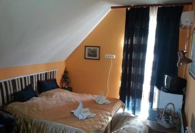 ペンション Lagúna Panzio Szántód