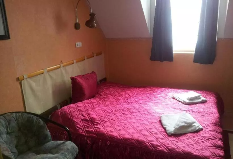 ペンション Lagúna Panzio Szántód