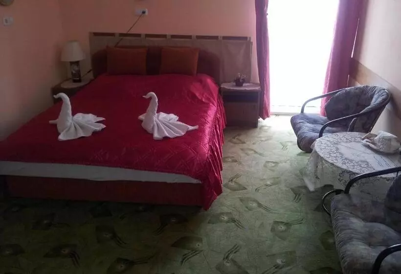 ペンション Lagúna Panzio Szántód