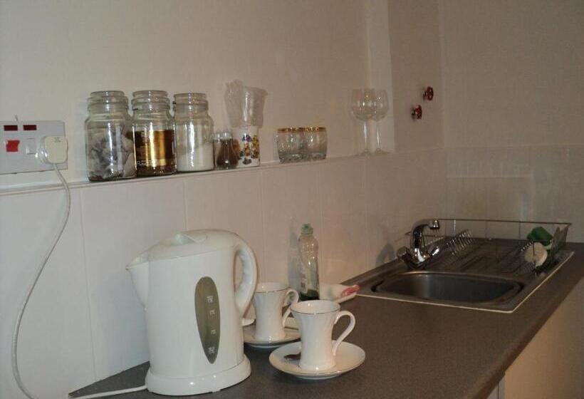 膳宿费 Maple Lodge