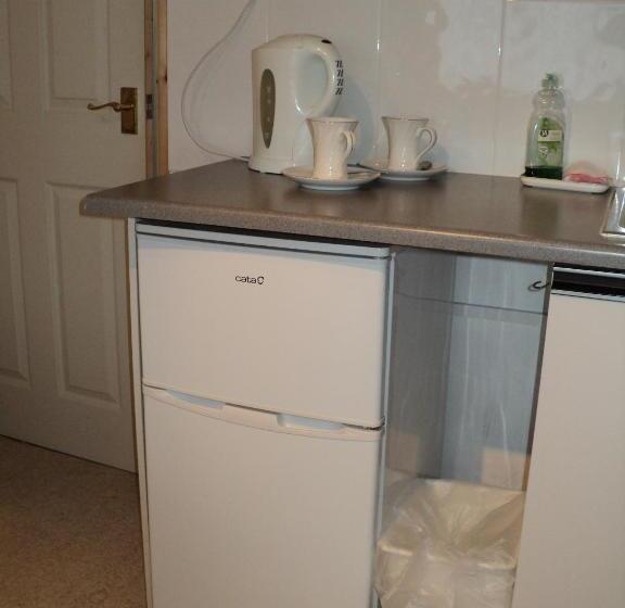 膳宿费 Maple Lodge