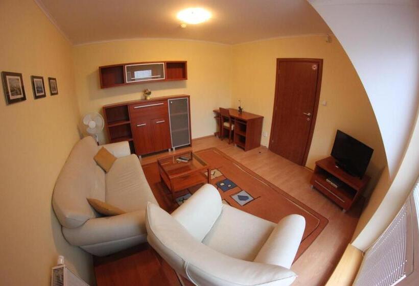 بنسيون Penzion Le Monde