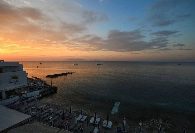 Annoula Studios And Apartments