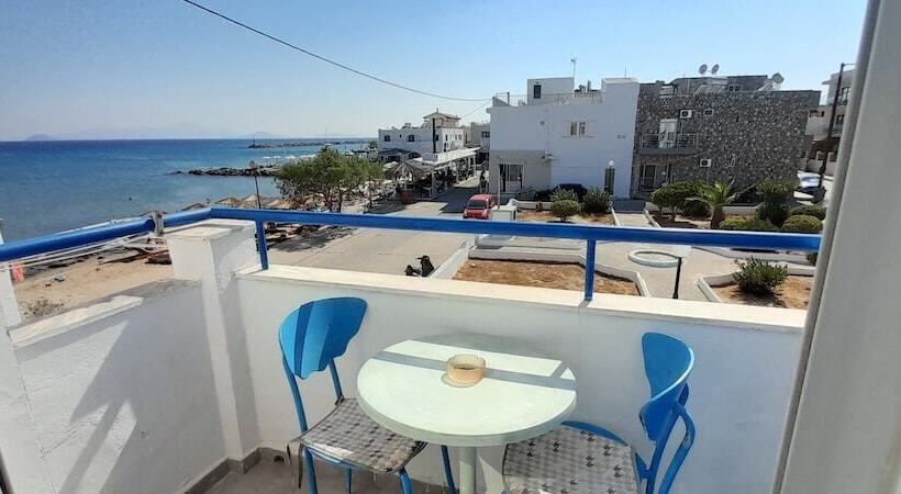 Annoula Studios And Apartments