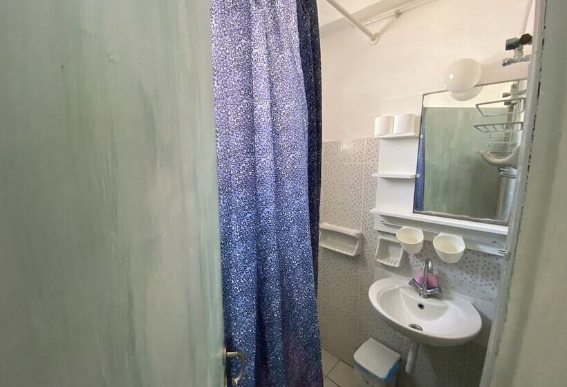 Annoula Studios And Apartments