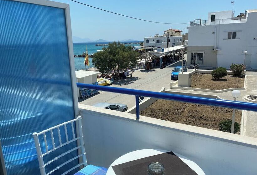 Annoula Studios And Apartments