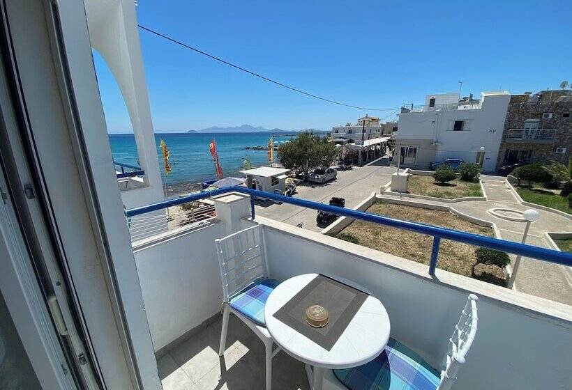 Annoula Studios And Apartments