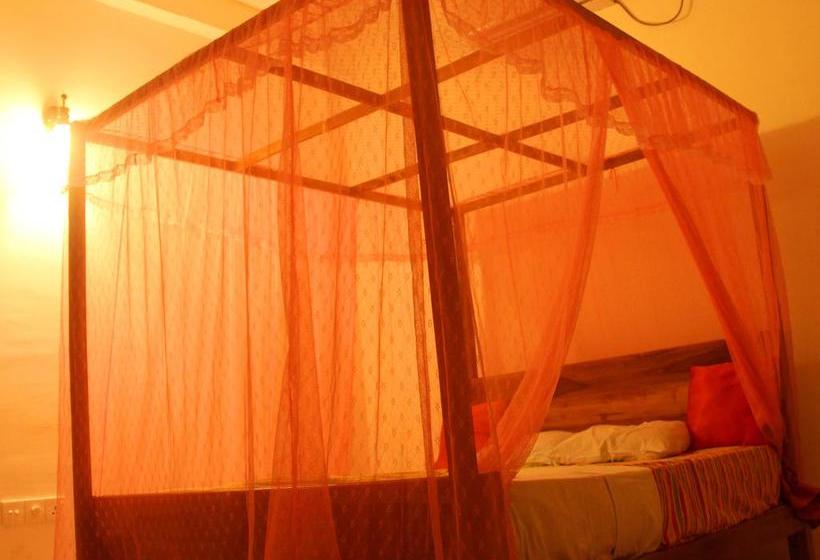 호텔 Vestal Wood Palace