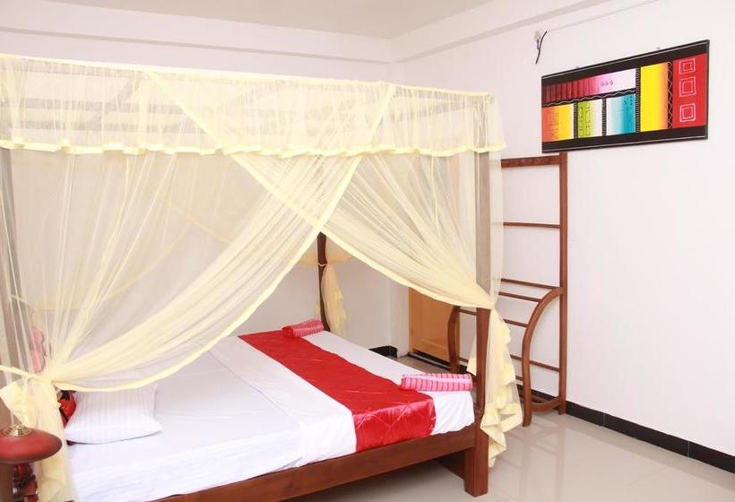 호텔 Vestal Wood Palace