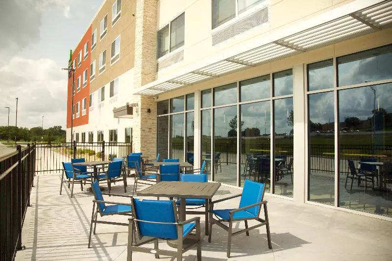 ホテル Holiday Inn Express & Suites   Kansas City   Lee S Summit, An Ihg