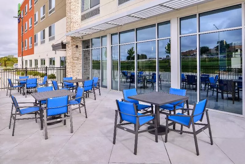 ホテル Holiday Inn Express & Suites   Kansas City   Lee S Summit, An Ihg