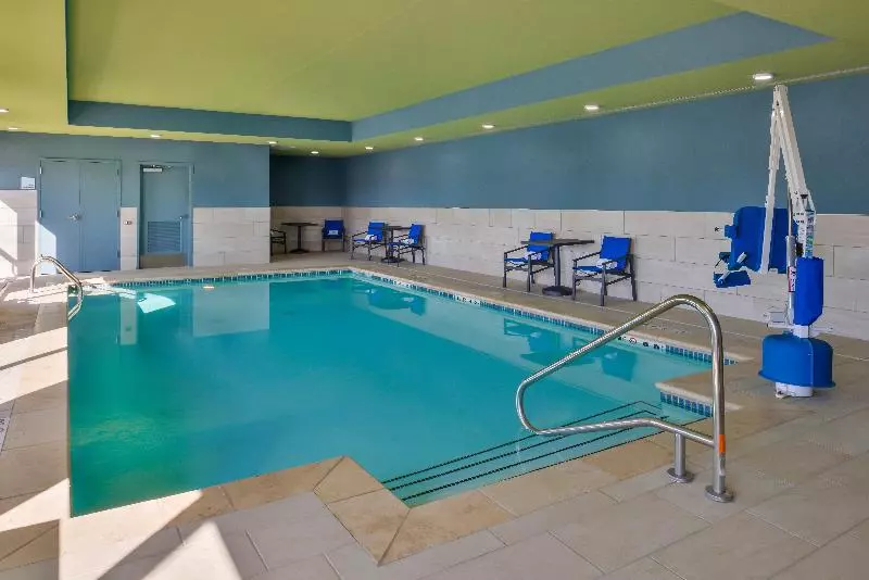 ホテル Holiday Inn Express & Suites   Kansas City   Lee S Summit, An Ihg