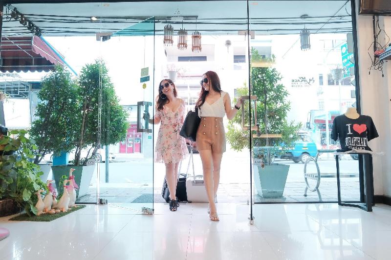 בית מלון כפרי My Place @ Surat