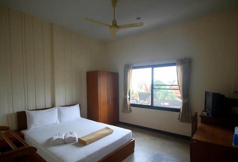 בית מלון כפרי My Place @ Surat