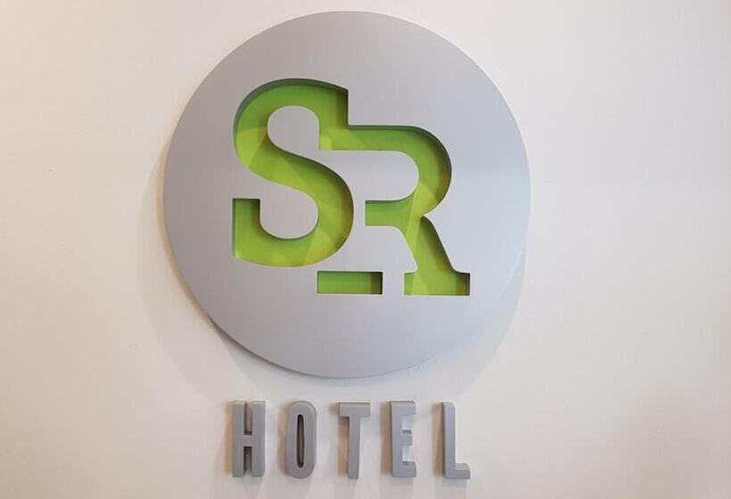 فندق Sr