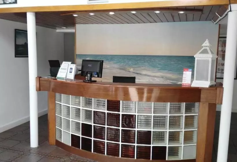 هتل The Smalleast