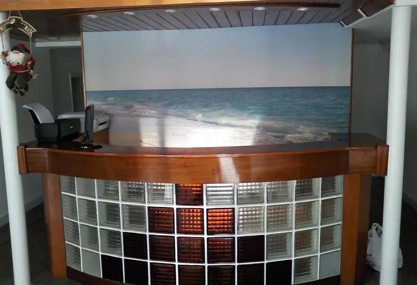 هتل The Smalleast