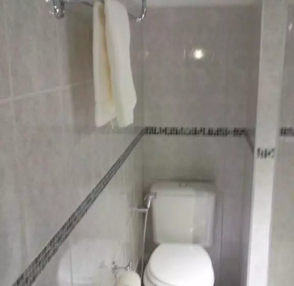 هتل The Smalleast