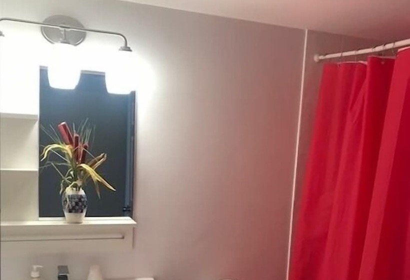 Kashaneh At Harrison Garden