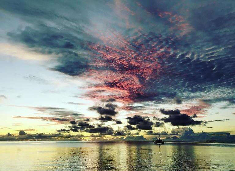 پانسیون Crown Beach Villas With Direct Access To The Bikini Beach