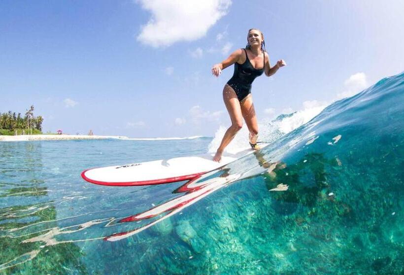 پانسیون Crown Beach Villas With Direct Access To The Bikini Beach